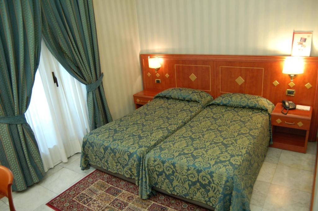 Hotel Chelsea Torino Cameră foto